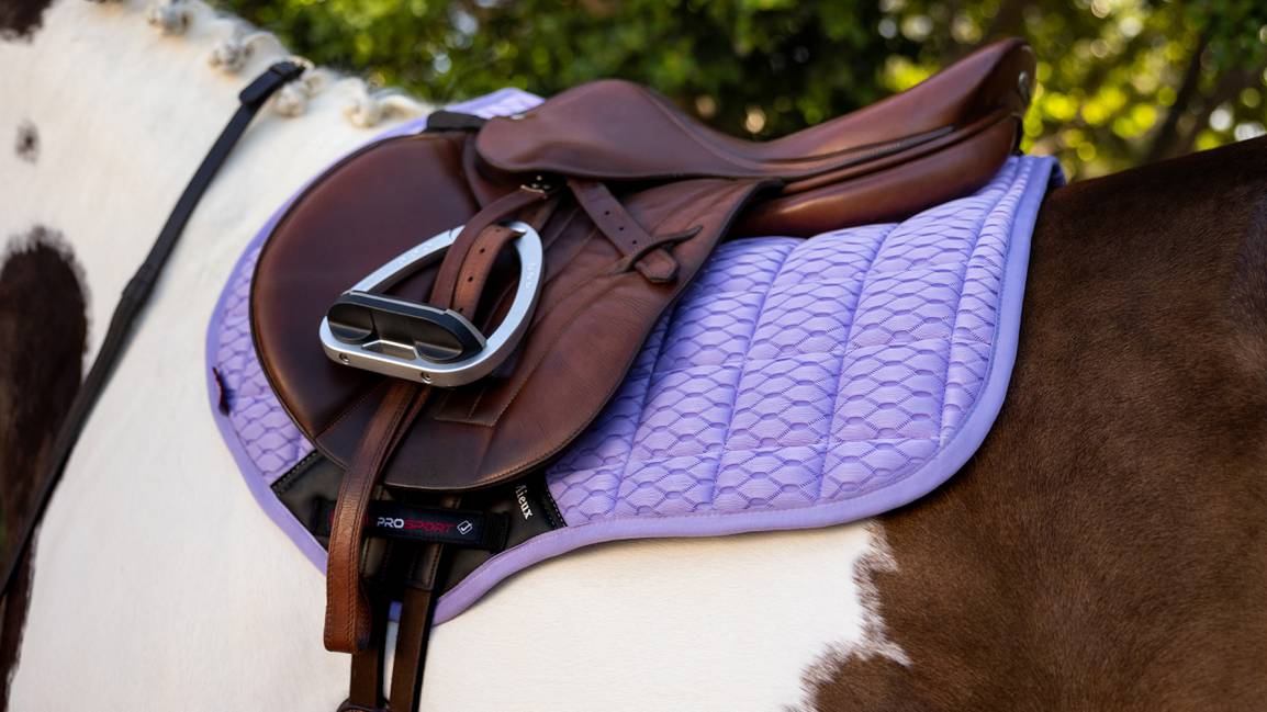 LeMieux Carbon Mesh Air Close Contact Square Saddle Pad