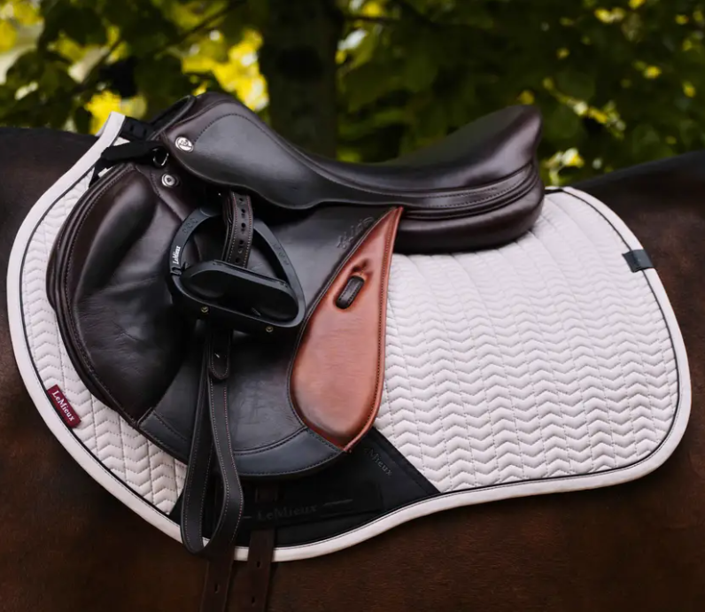LeMieux Essence Eurojump Square - Spring 25
