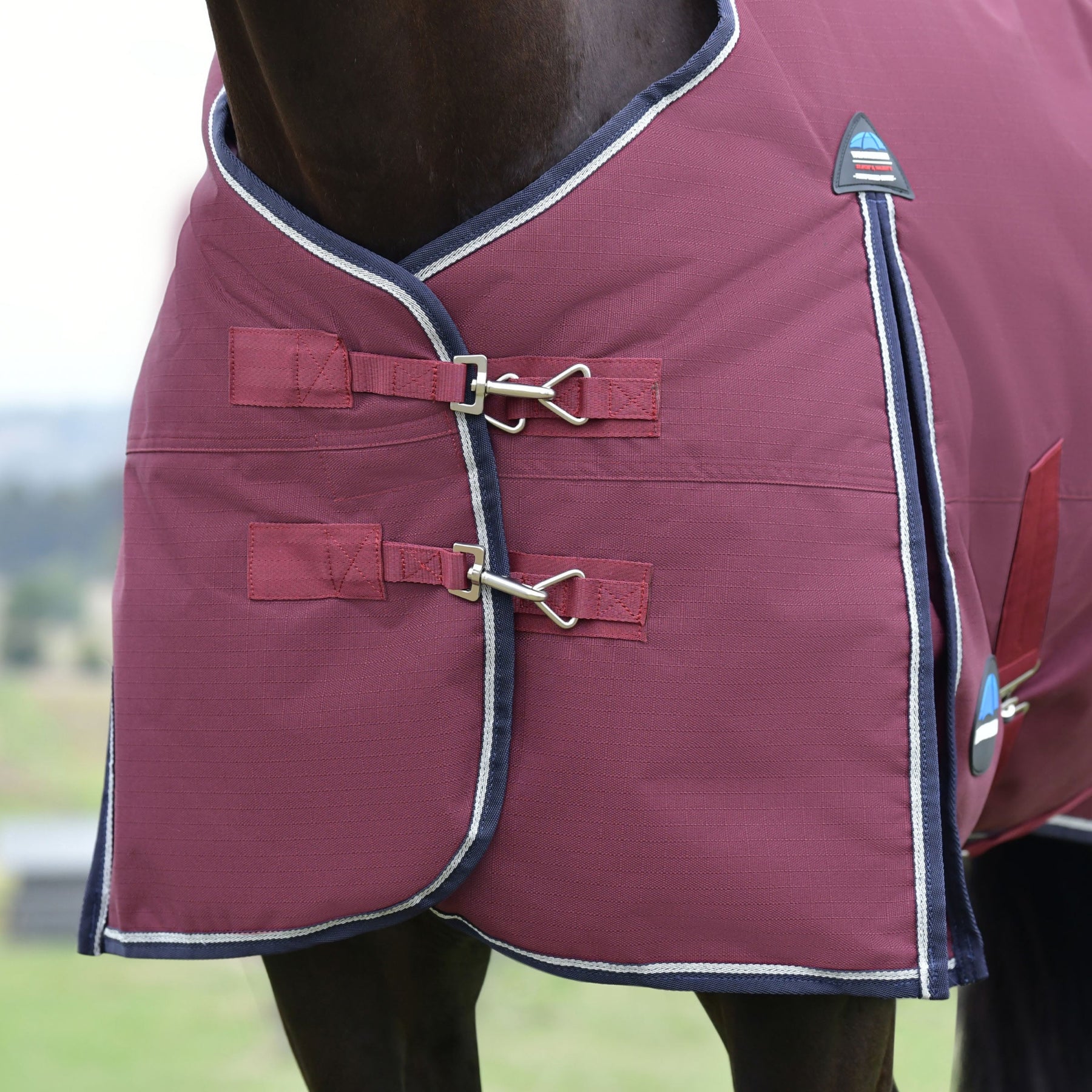 Weatherbeeta Comfitec Essential Turnout Standard Neck Cover - Medium 220g